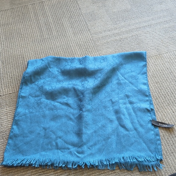 Gucci blue scarf - Picture 1 of 16